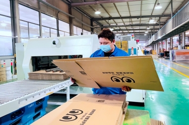 助力守“滬”，同心抗“疫”|  平湖景包高質、保量趕制上海民生保障物資的配套紙箱
